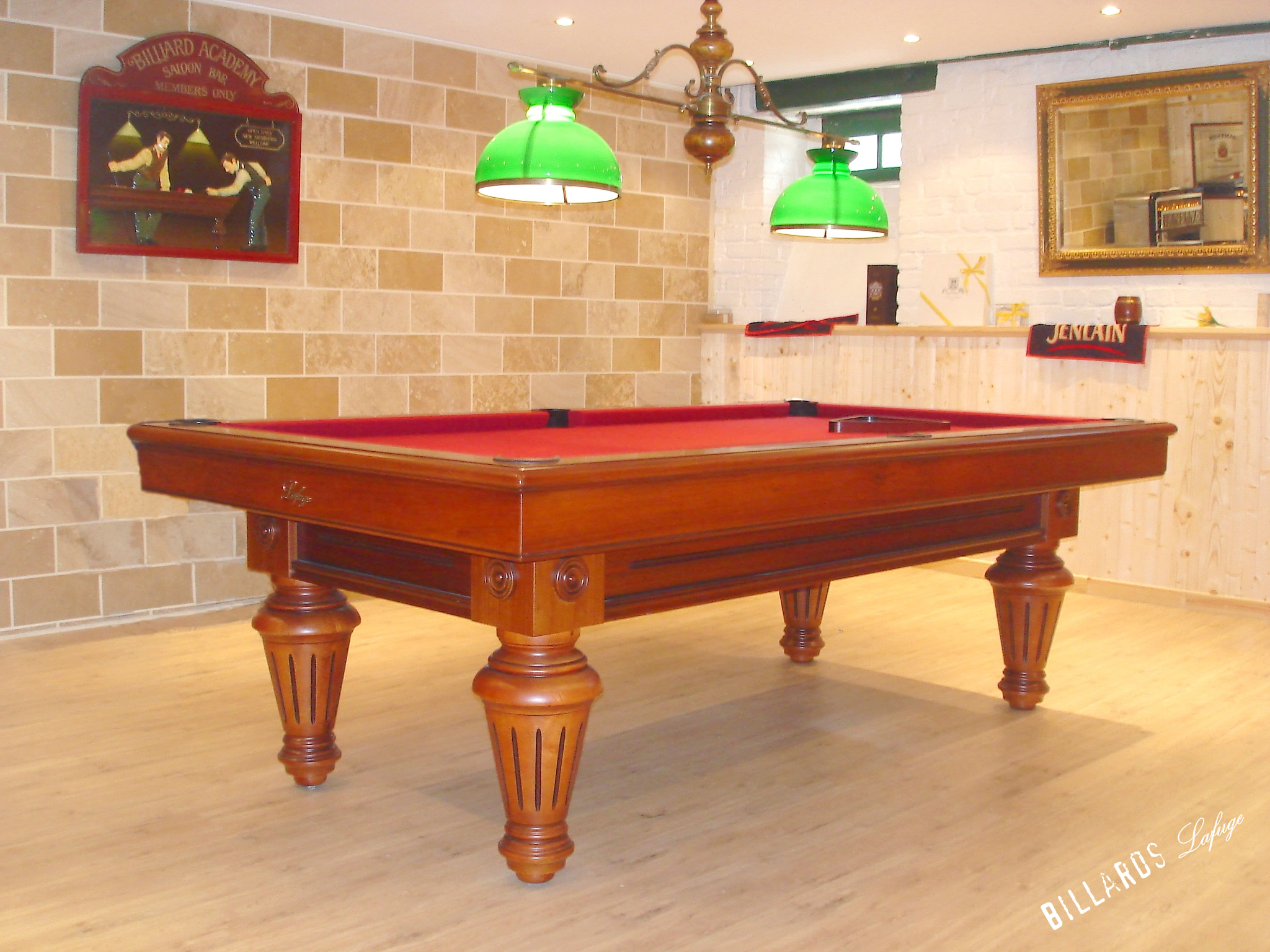 Billard en bois pour la table avec 2 queues, [63/3013] - Out of