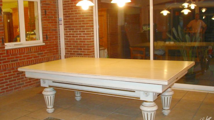 Billard table