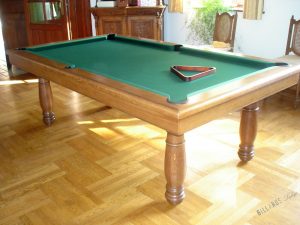 Billard en bois massif