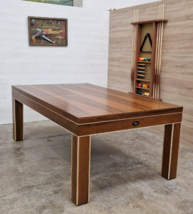 Billard table luxueuse en noyer massif, incrusté d’érable massif
